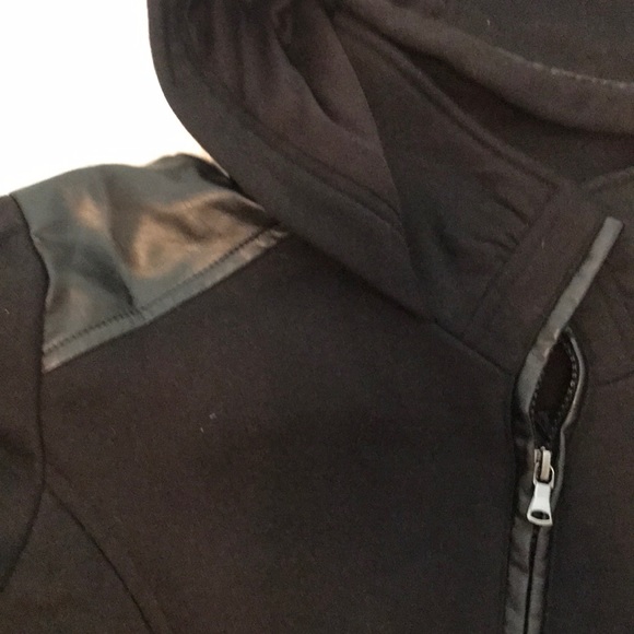 Jacket - Picture 2 of 4